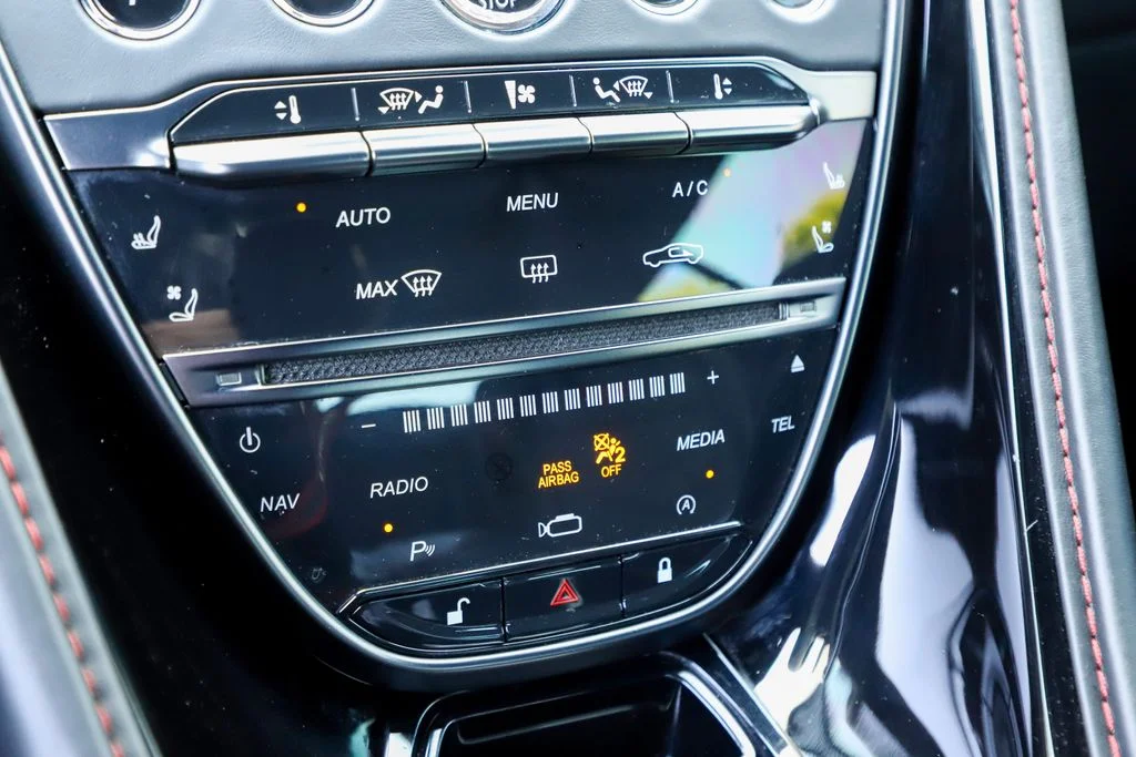 2019 Aston Martin DBS Superleggera Base - Photo 33