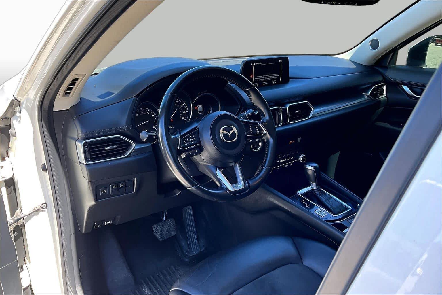 Used 2019 Snowflake White Pearl Mica Mazda Touring image 18