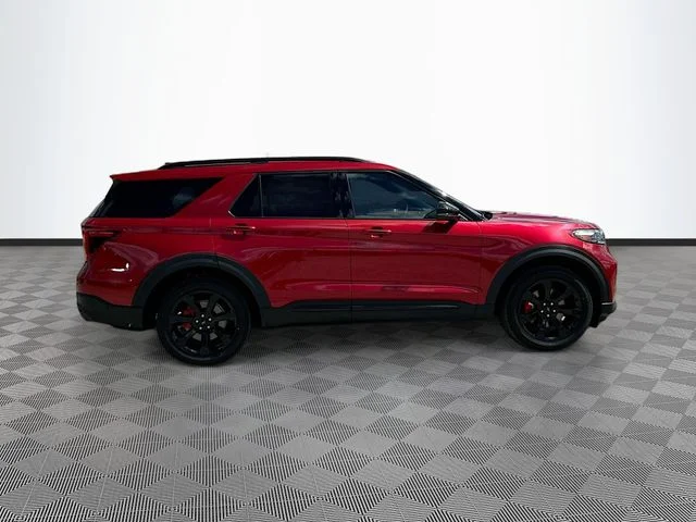 Used 2022 Red Ford ST image 4