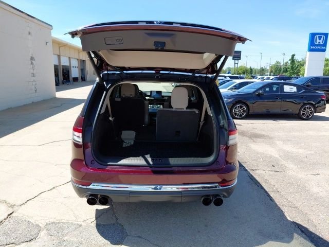 Used 2020 Burgundy Lincoln Reserve image 36