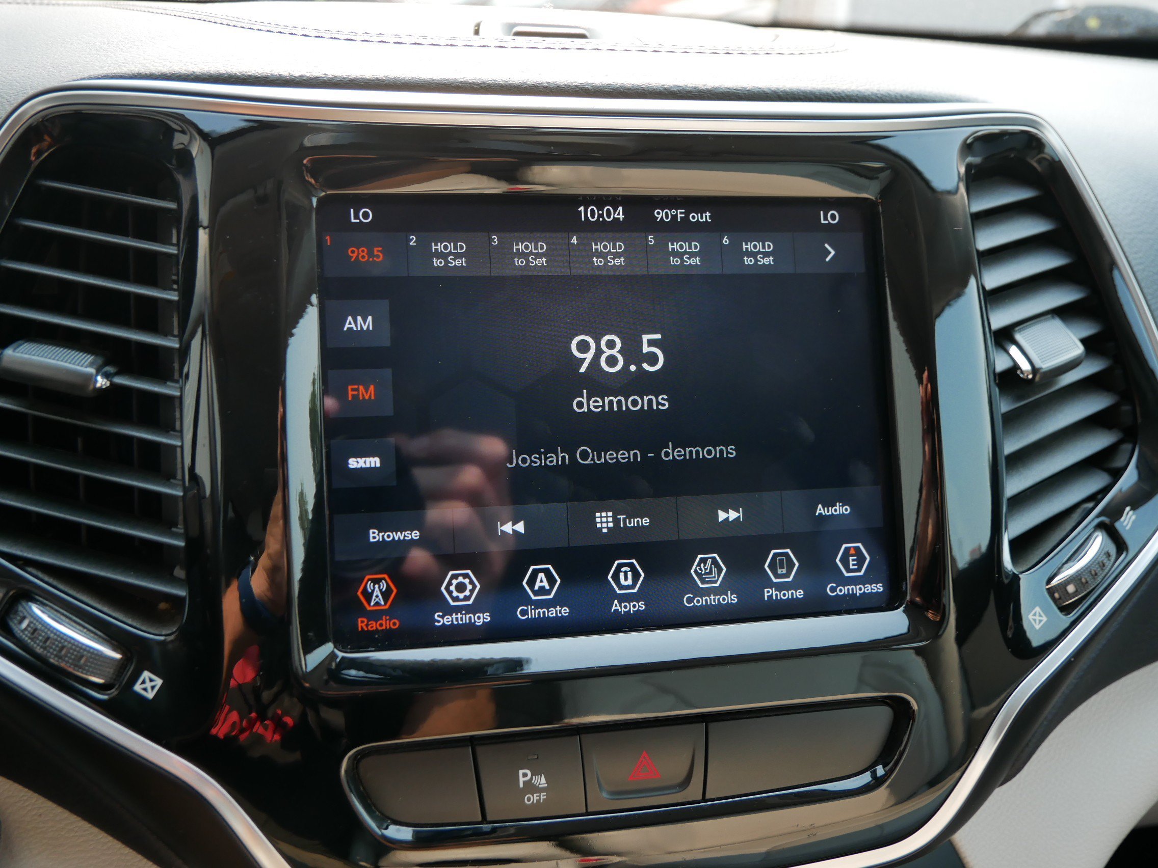 Used 2020 Diamond Black Crystal Pearlcoat Jeep Limited image 22