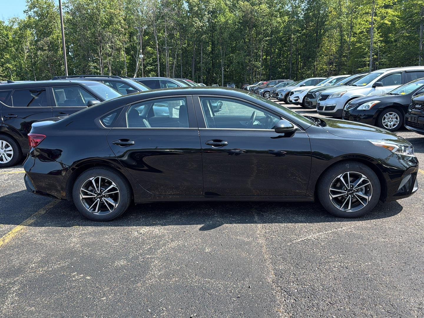 Used 2023 Aurora Black Pearl Kia LXS image 2