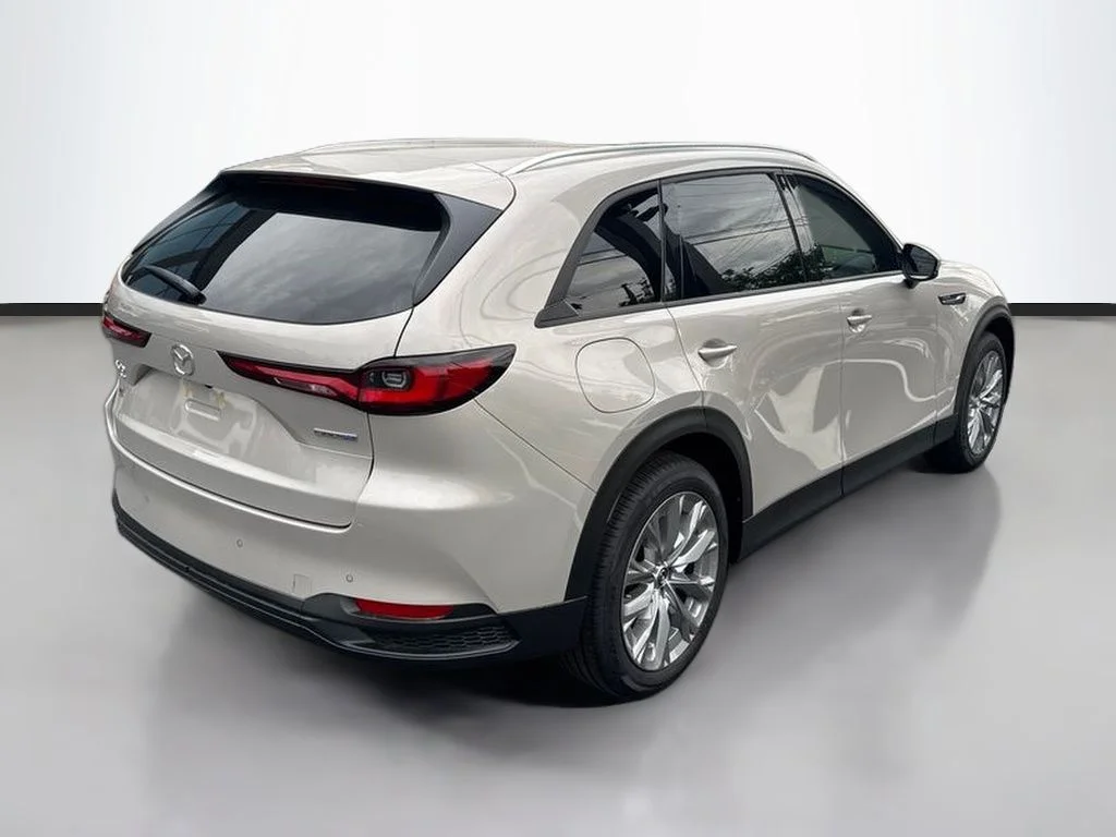 New 2026 Platinum Mazda Preferred image 3