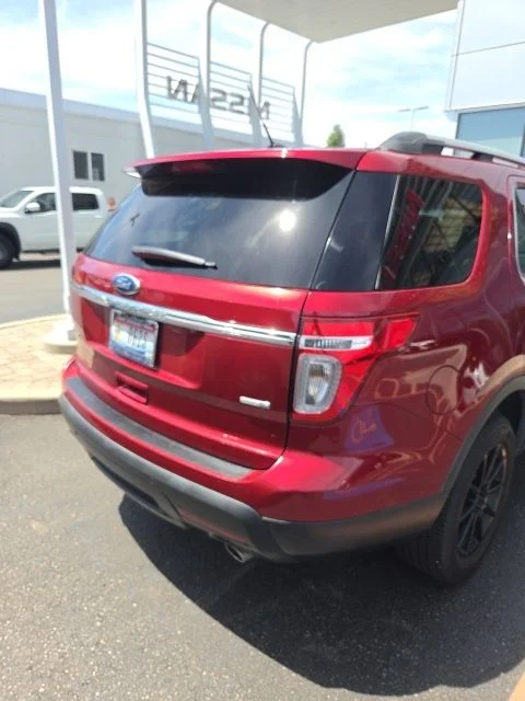 Used 2015 Red Ford Limited image 8