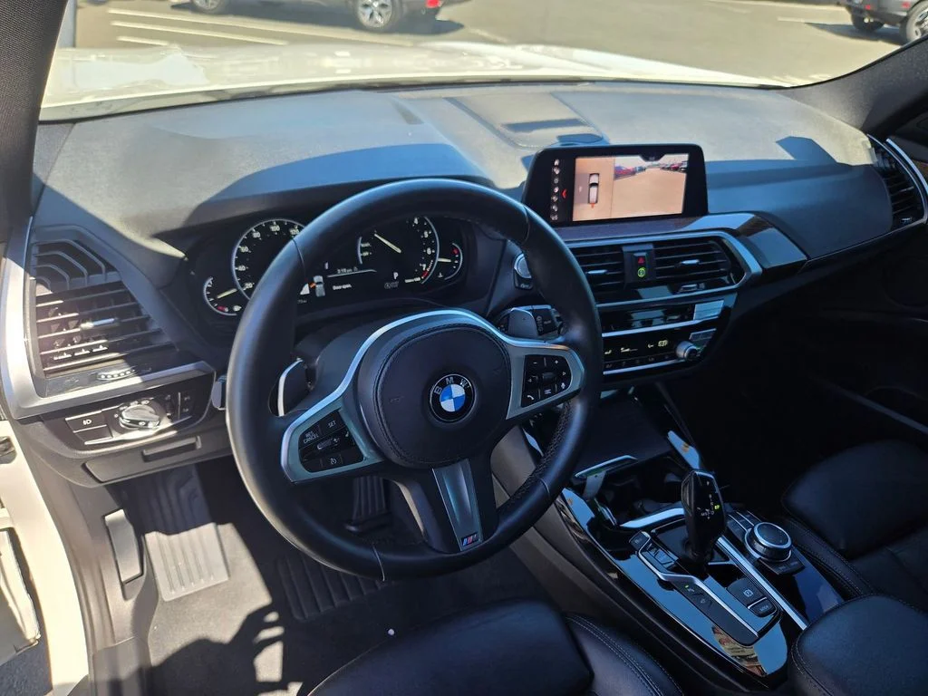 Used 2021 White Metallic BMW sDrive30i image 9