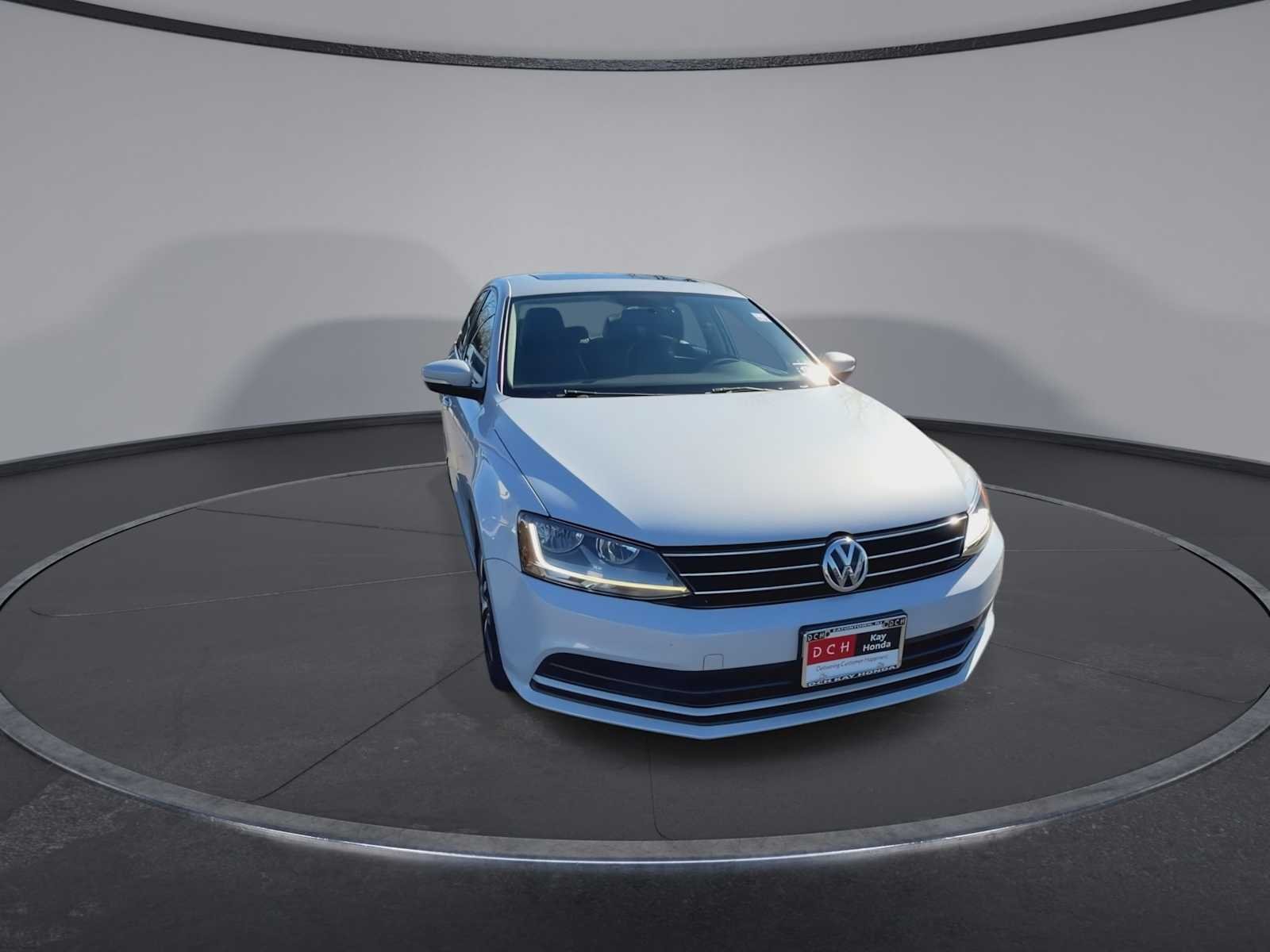 Used 2017 Volkswagen Jetta SE with VIN 3VWDB7AJ1HM273854 for sale in Eatontown, NJ