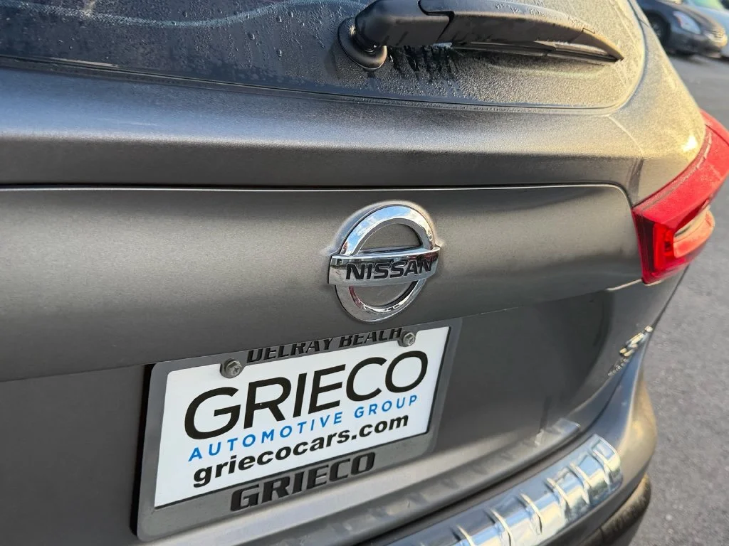 Used 2020 Gray Nissan SV image 15