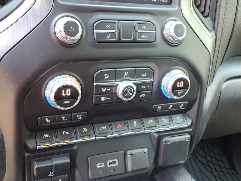 Used 2019 WHITE FROST TRICOAT GMC Denali image 7