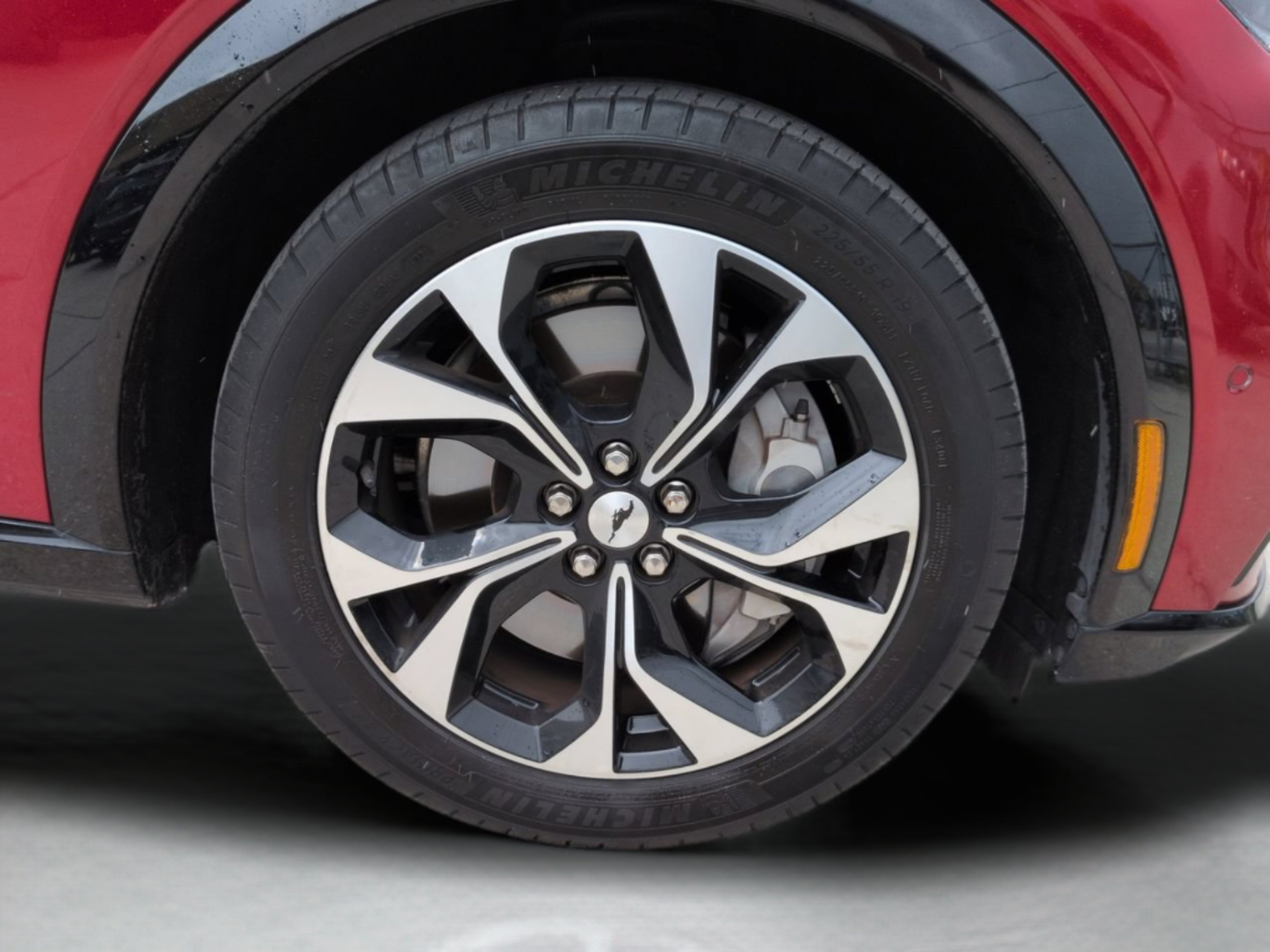 Used 2022 Red Metallic Ford Premium image 31