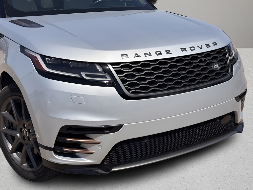 Used 2021 Silver Land Rover R-Dynamic HSE image 28