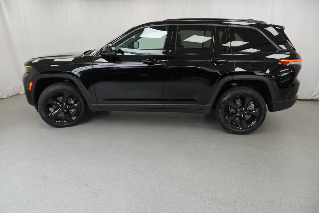 Used 2026 Black Jeep Limited image 20