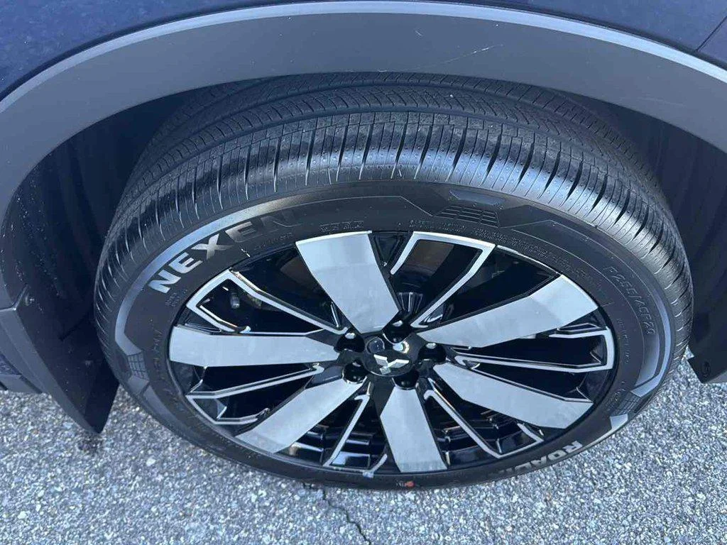 2026 Mitsubishi Outlander SE - Photo 12