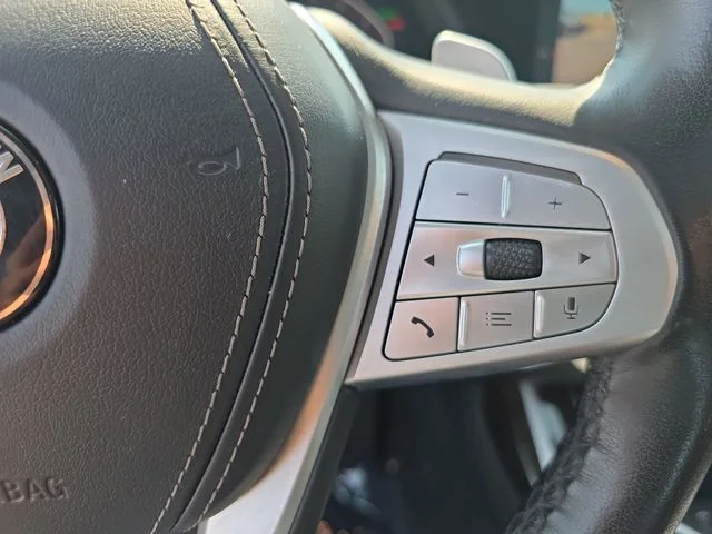 Used 2021 Black BMW xDrive40i image 20
