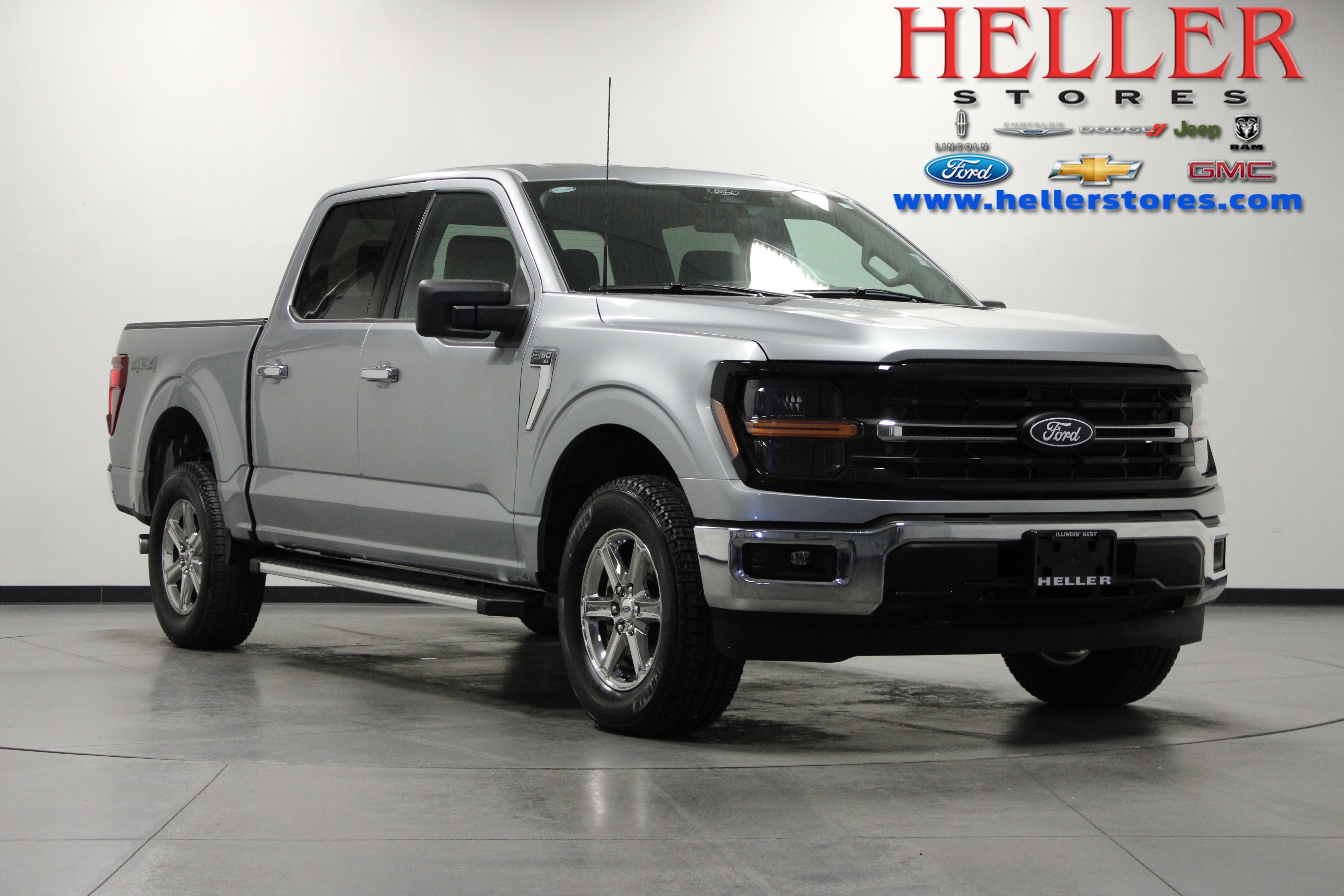 Used 2025 Iconic Silver Metallic Ford XLT image 1
