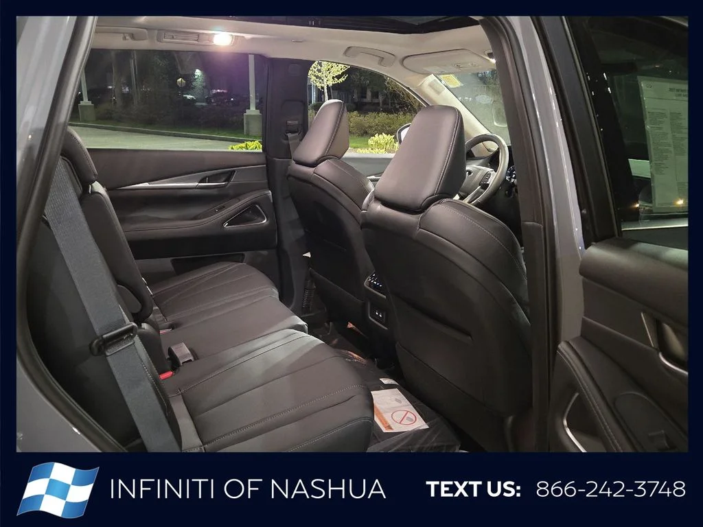 New 2027 HARBOR GRAY INFINITI Luxe AWD image 18