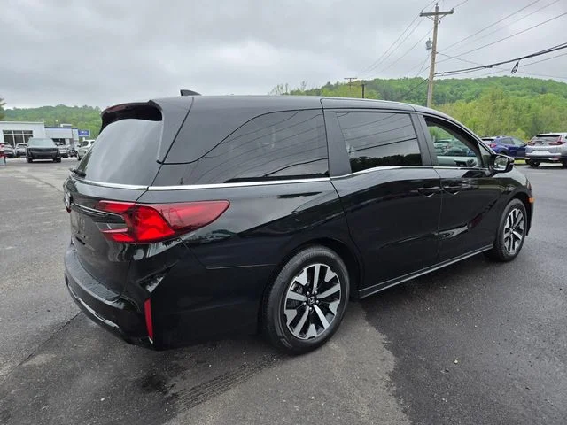 Used 2025 Black Honda EX-L image 8