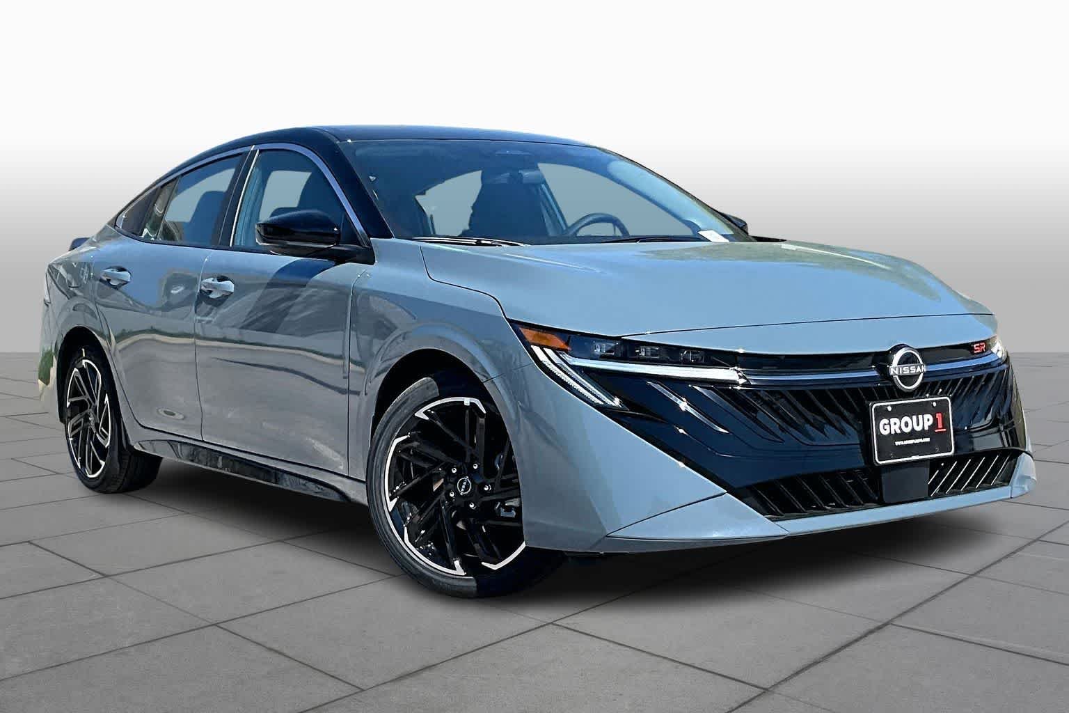 New 2026 Atlantic Gray Metallic / Super Black Two-tone Nissan SR image 2