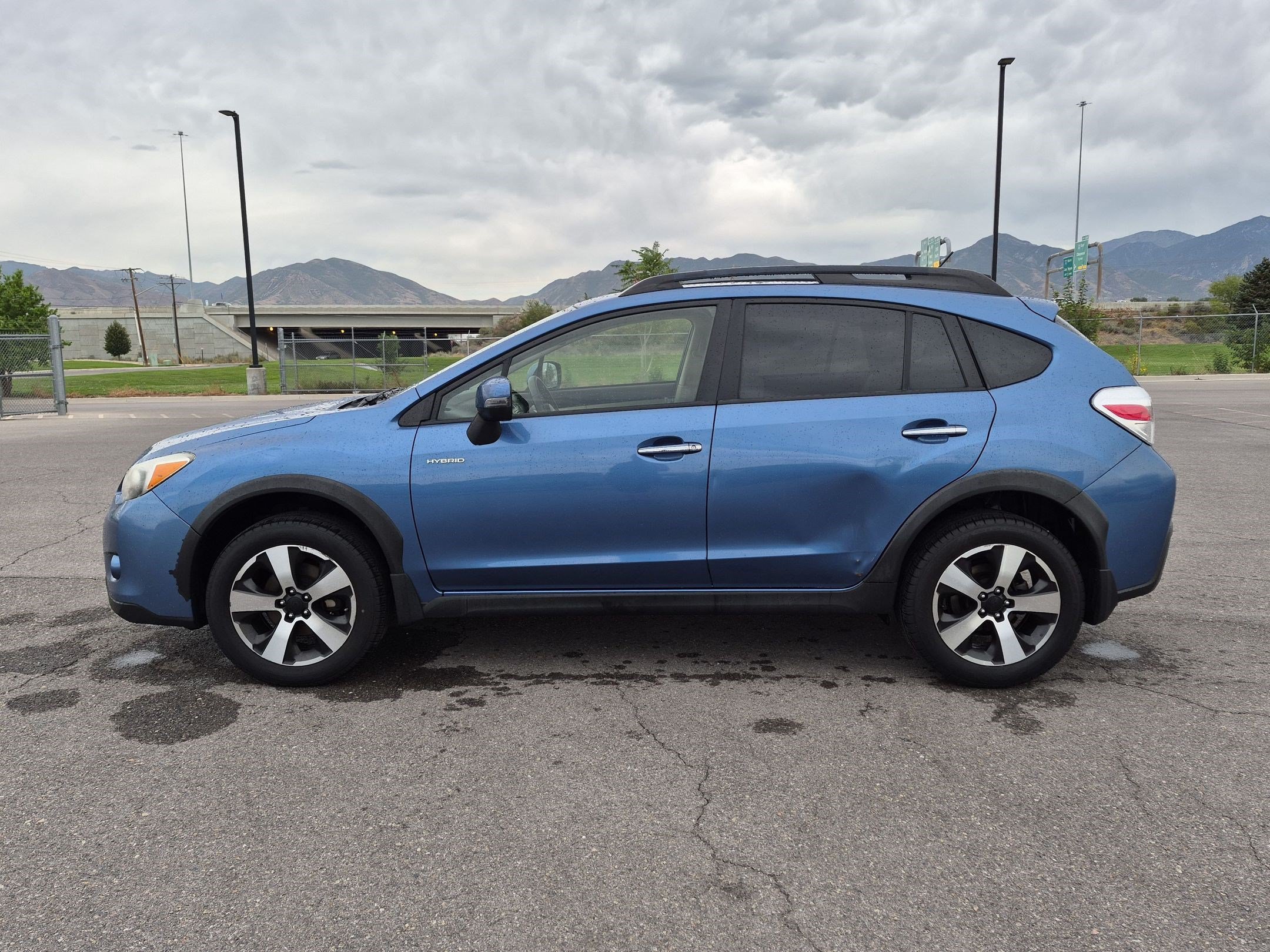 Used 2014 Quartz Blue Pearl Subaru 2.0i Hybrid image 7