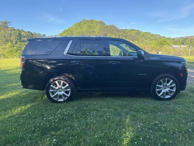 Used 2021 Black Chevrolet High Country image 9