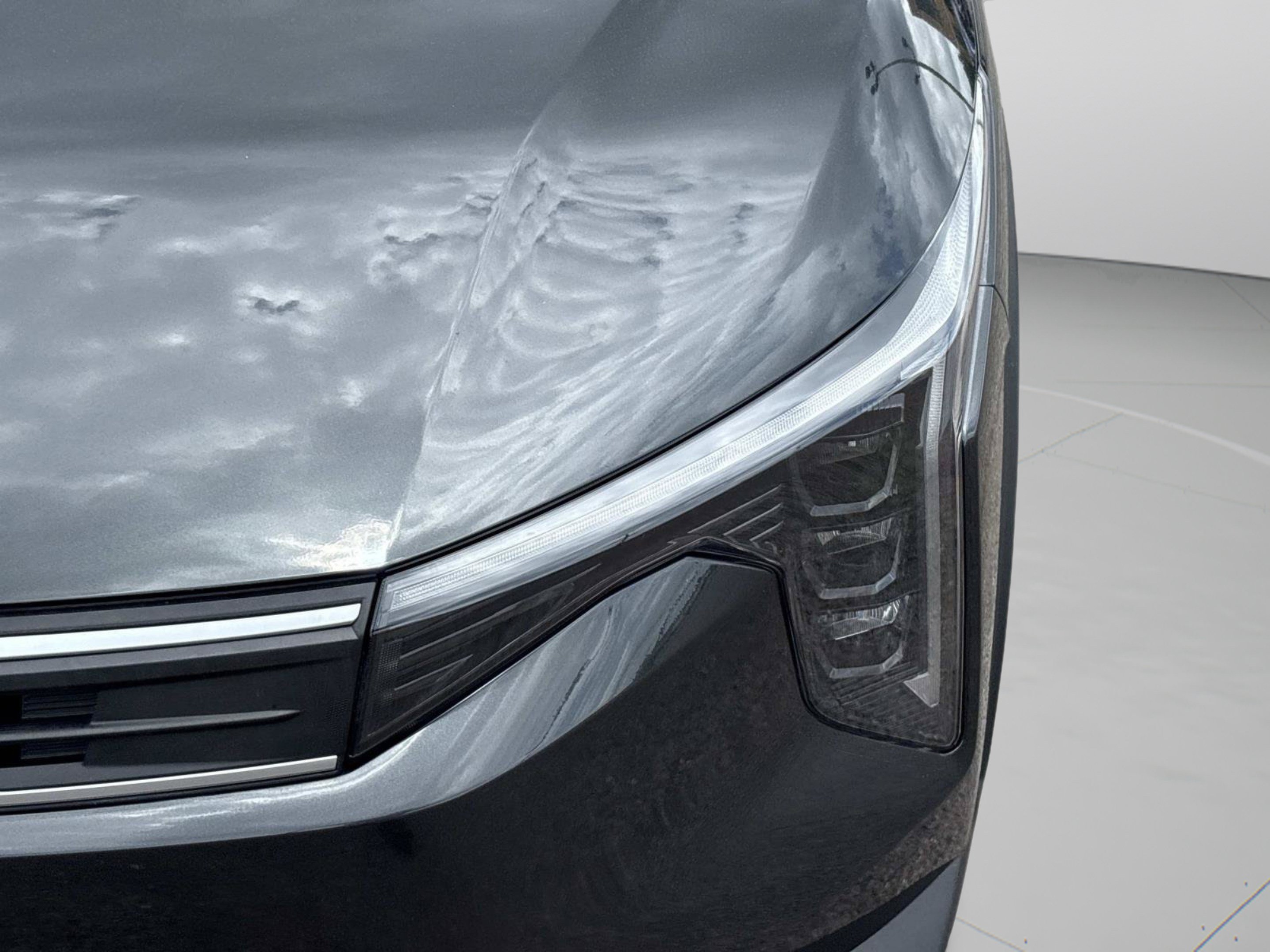 New 2026 Interstellar Gray Kia LX image 10