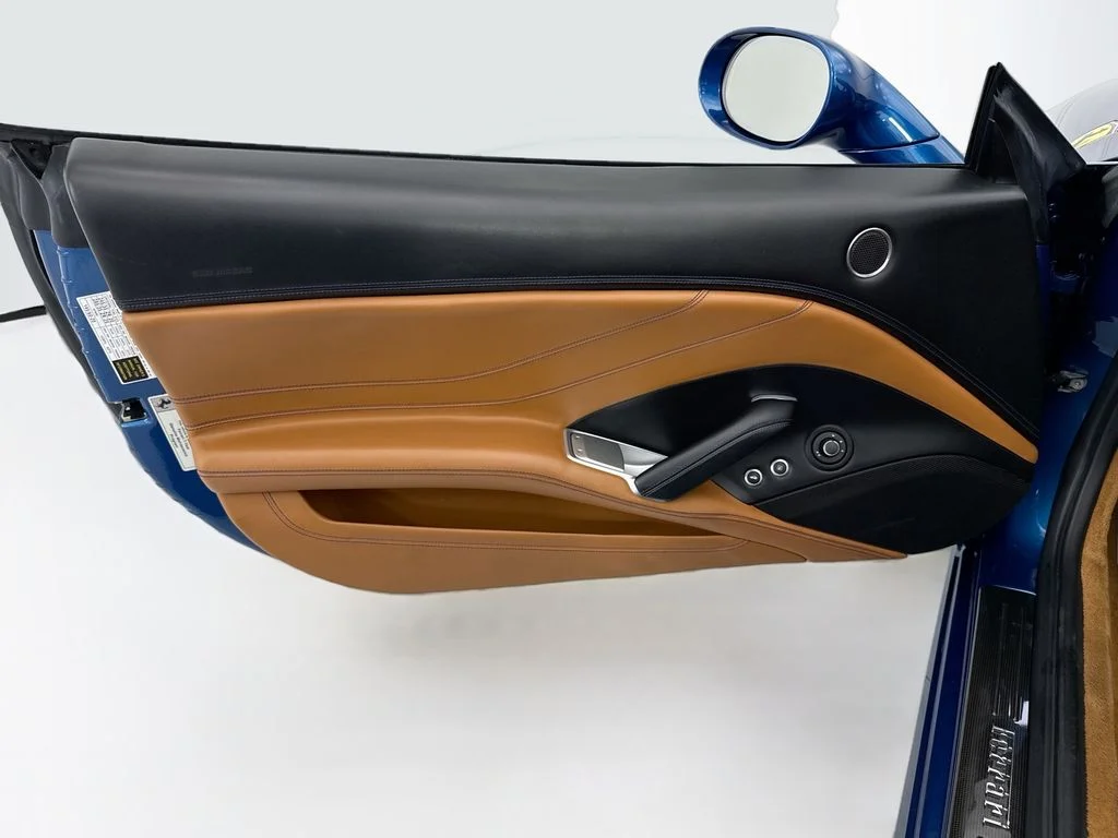 Used 2015  Ferrari T image 30