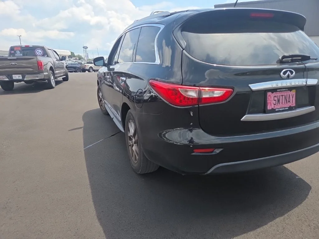 Used 2015 Black INFINITI Base image 10