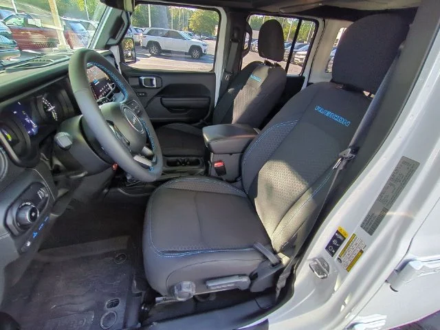 Used 2024 White Jeep Rubicon 4xe image 14