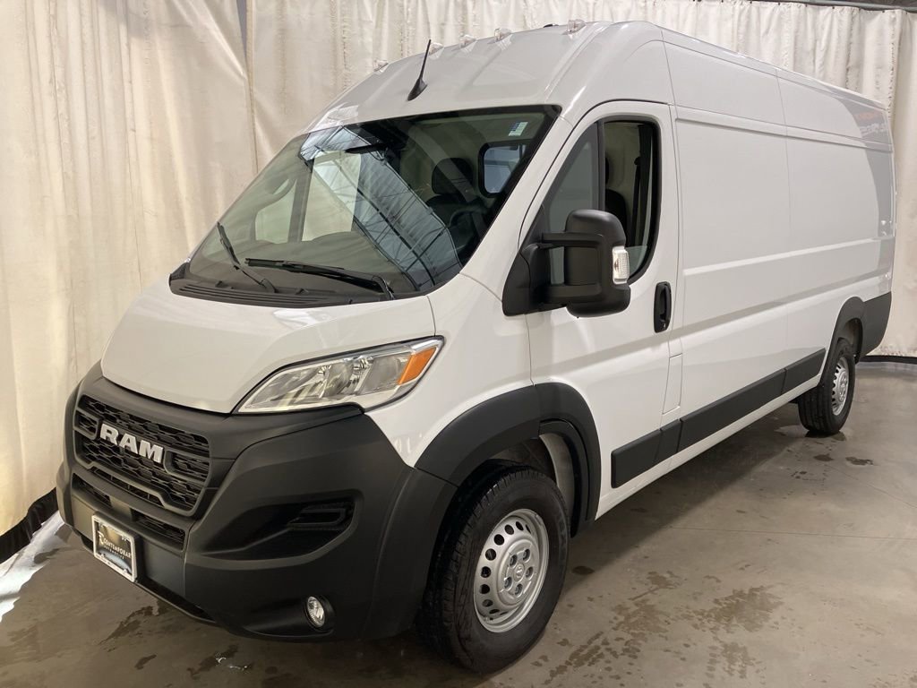 New 2026 Bright White Clearcoat RAM Tradesman image 15