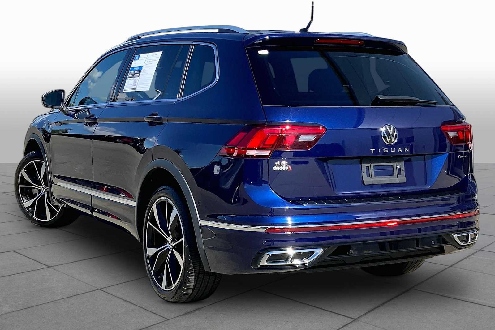 Used 2024 Atlantic Blue Metallic Volkswagen SEL R-Line image 11
