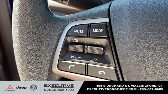 Used 2022 Blue Hyundai SE image 12
