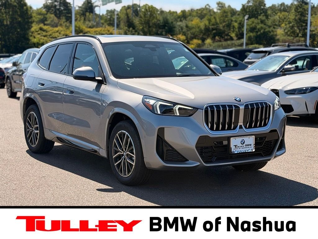 New 2027 Space Silver Metallic BMW xDrive28i image 1