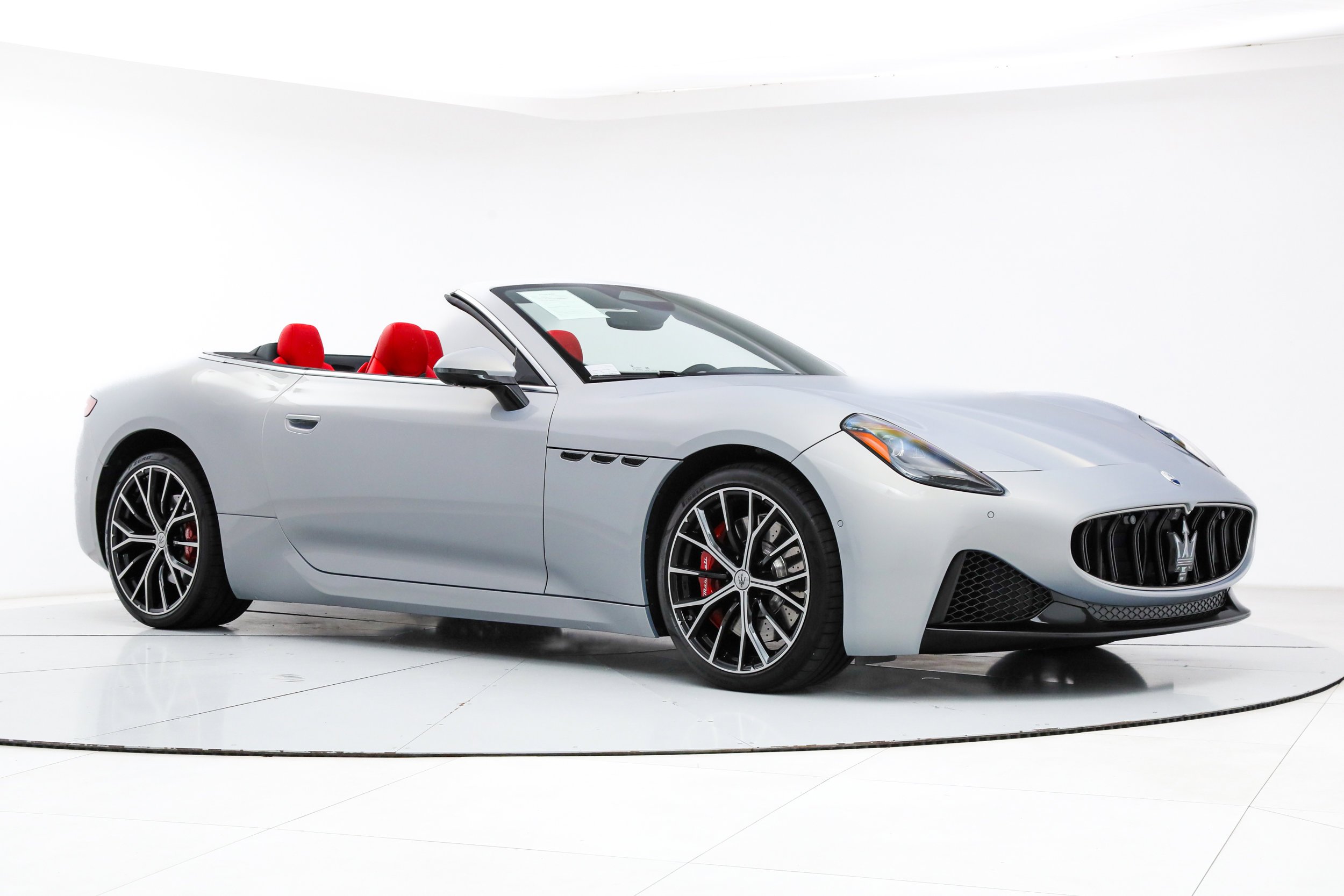 Used 2026 White Maserati  image 9
