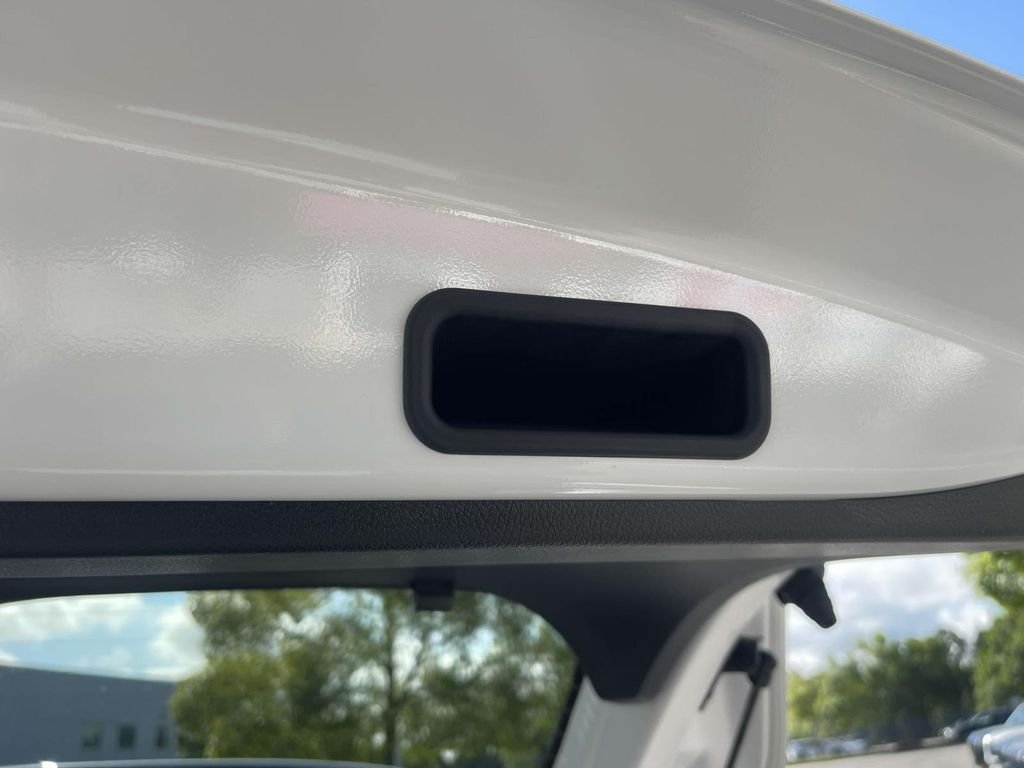 2025 Nissan Kicks SR - Photo 10
