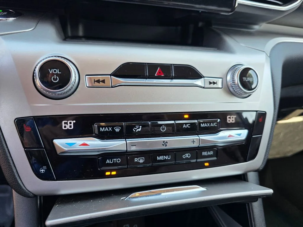 Used 2021 Gray Ford XLT image 18