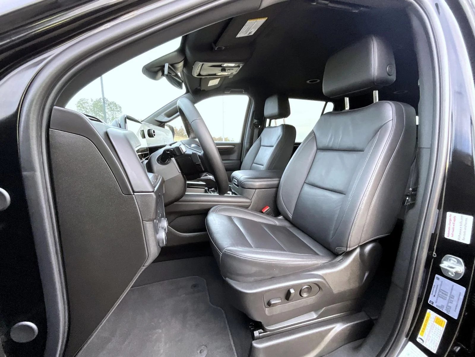 Used 2025 Black Chevrolet Z71 image 10
