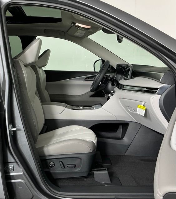 New 2027 GRAPHITE SHADOW INFINITI Luxe FWD image 28