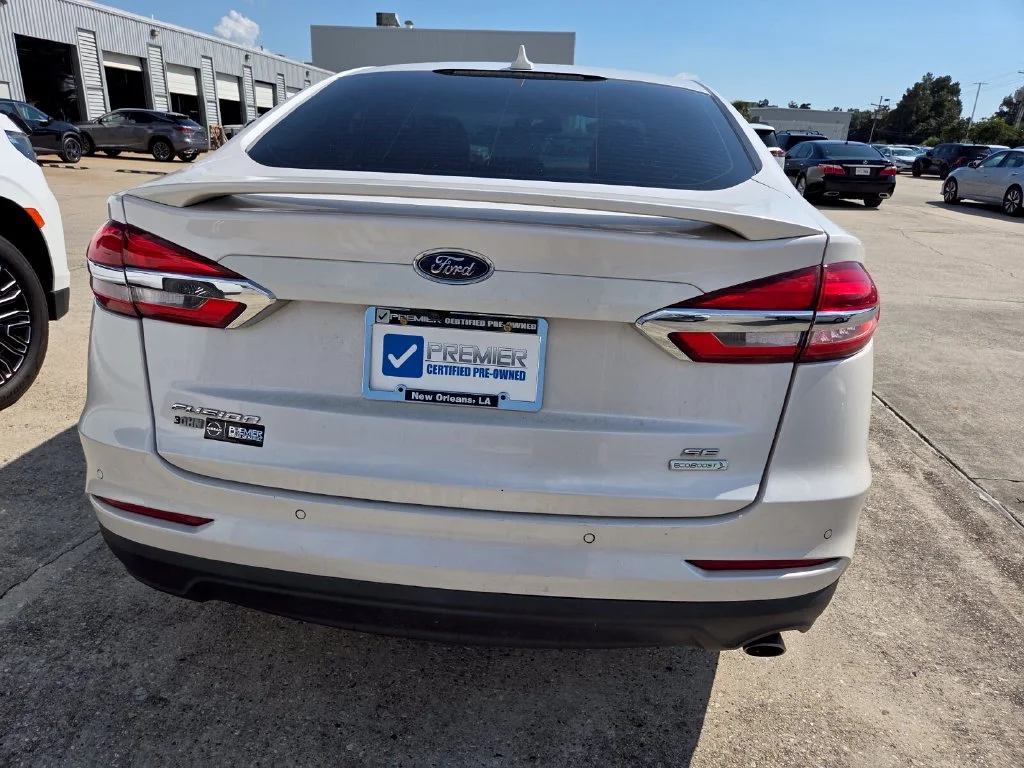 Used 2019 White Ford SE image 3