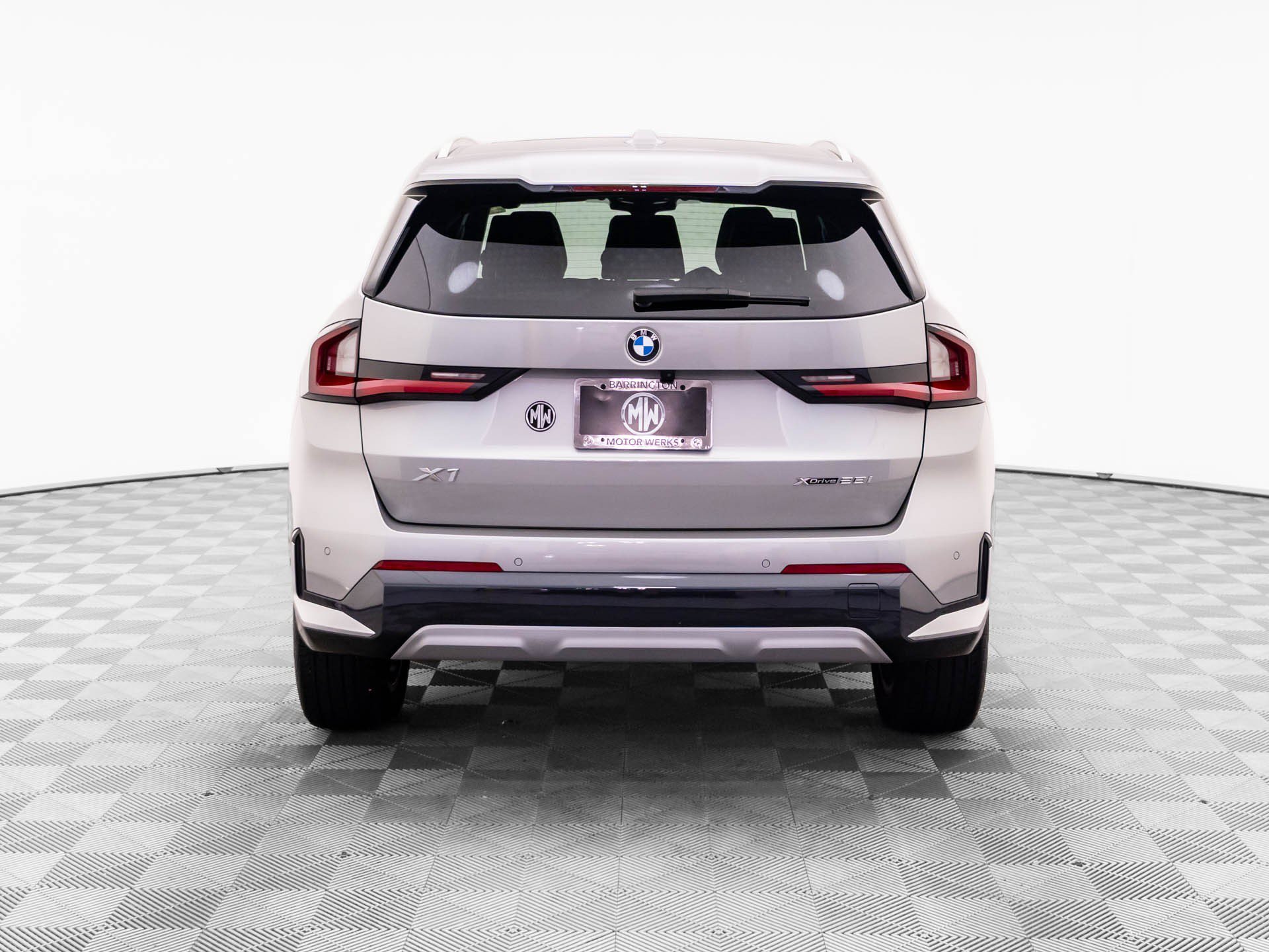 Certified Used 2025 Space Silver Metallic BMW xDrive28i image 4