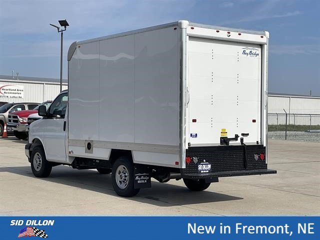 New 2025 Summit White GMC 1WT image 15
