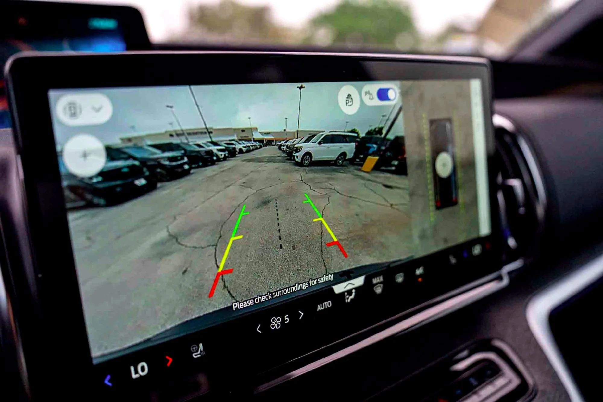 2025 Ford Expedition Tremor - Photo 15