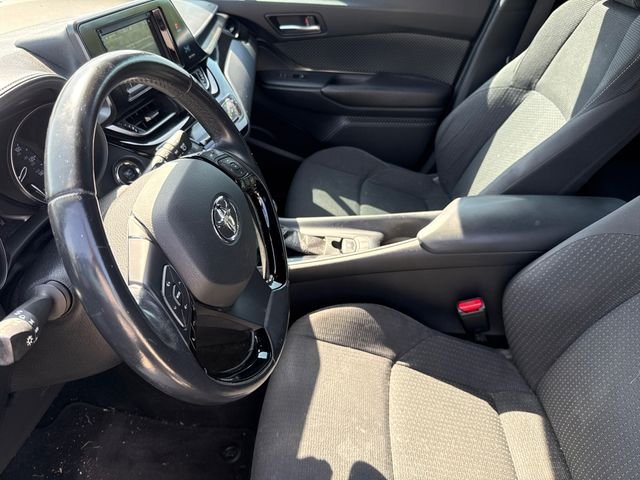Used 2018 Black Toyota XLE Premium image 17