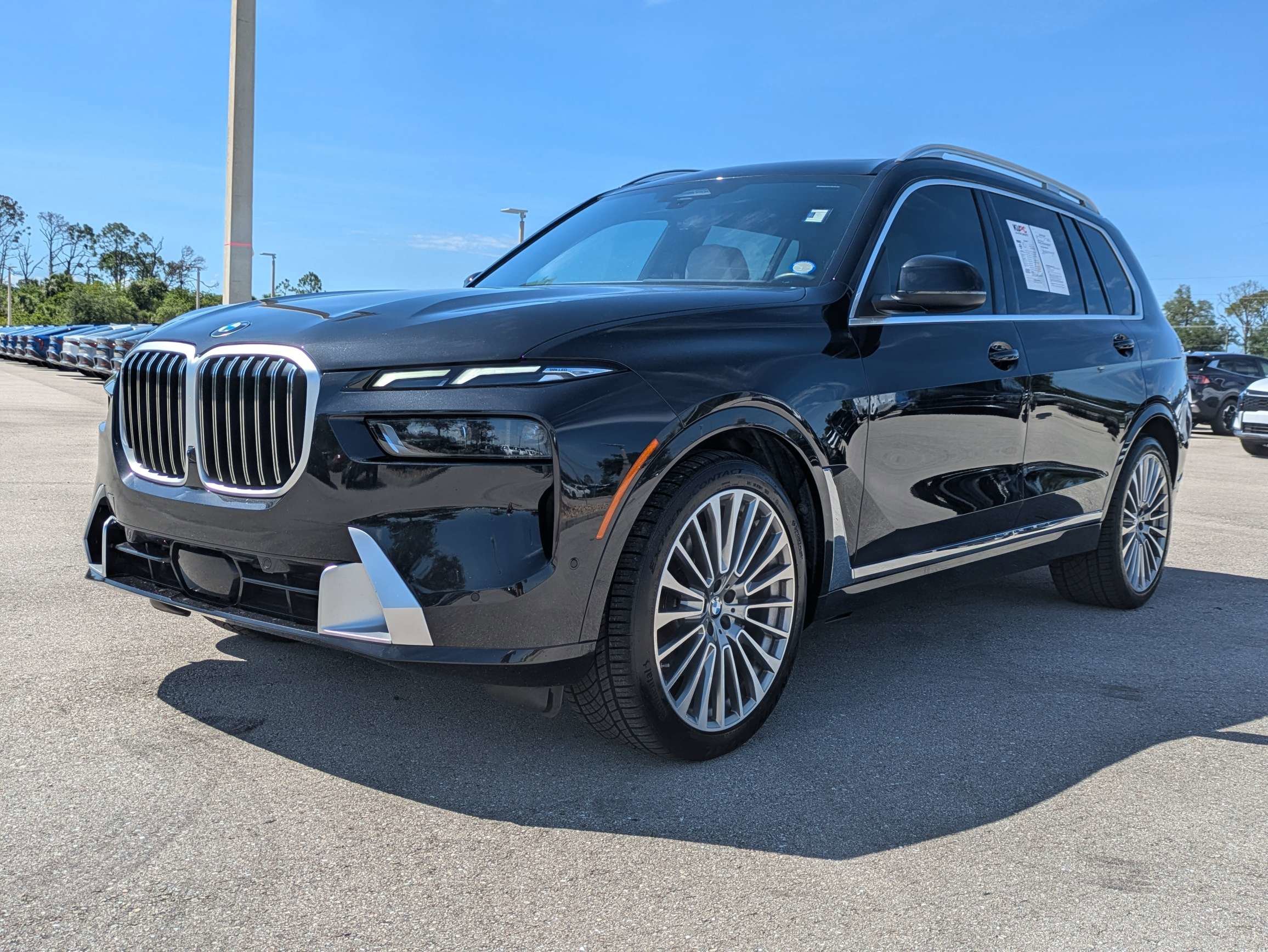 Used 2023 Black Sapphire Metallic BMW xDrive40i image 9