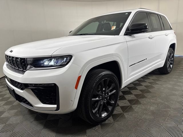 Used 2026 Bright White Clearcoat Jeep Limited Reserve image 8