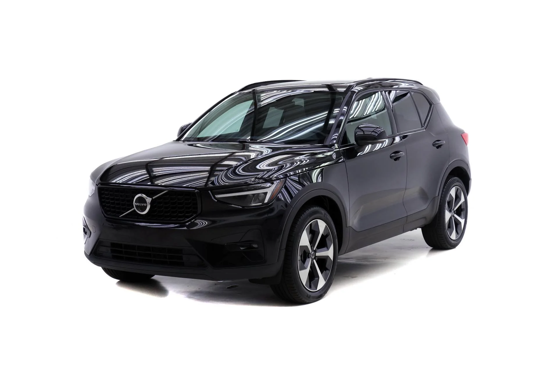 2025 Volvo XC40