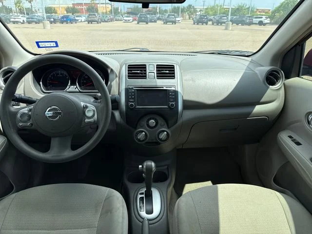 Used 2014 Red Nissan 1.6 SL image 13