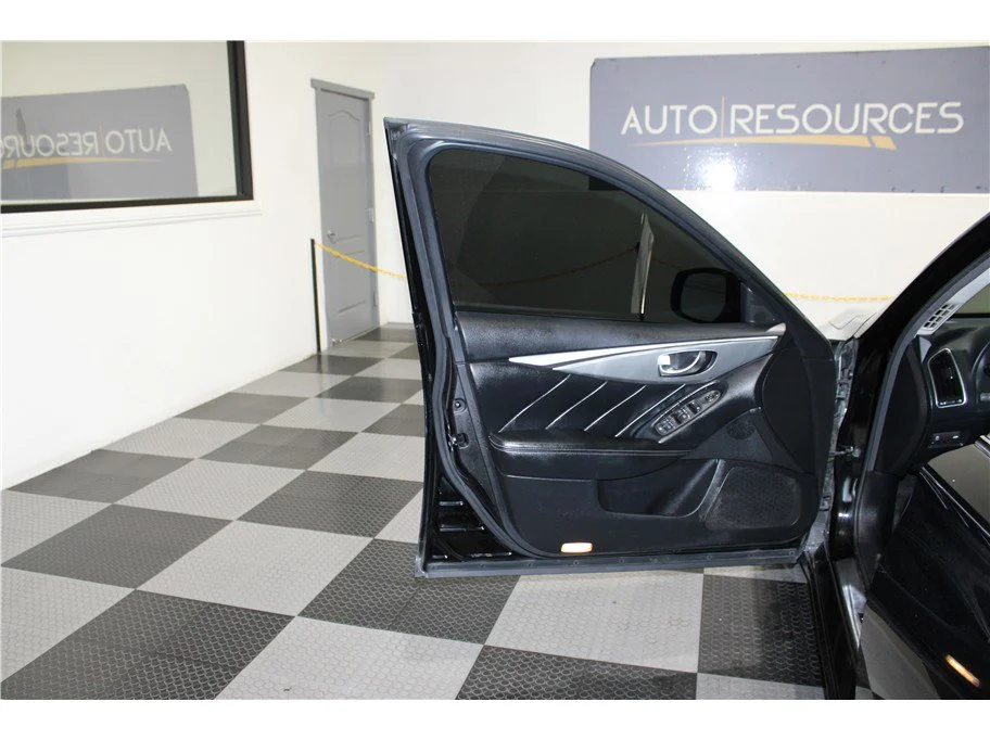 Used 2014 Black Obsidian INFINITI Premium image 11