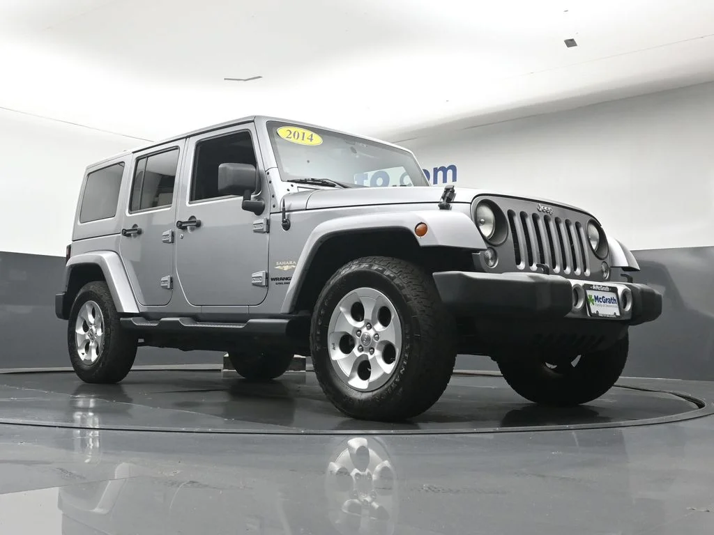 Used 2014 Gray Jeep Unlimited Sahara image 26