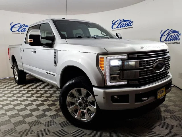 2017 Ford Super Duty F-250 SRW Lariat