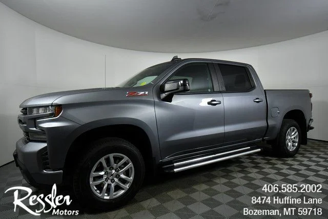 Used 2021  Chevrolet RST image 1