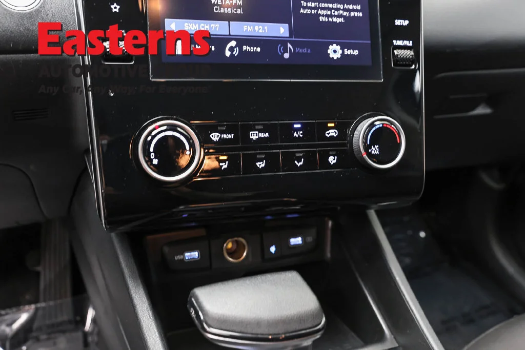 Used 2023 Black Hyundai SEL image 20